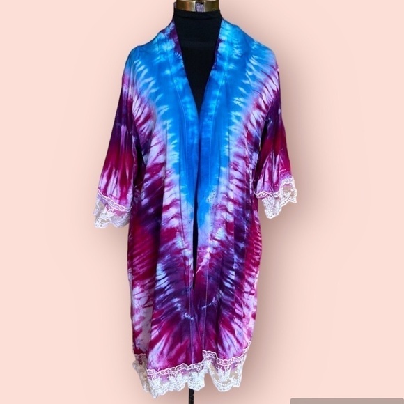 🦄 Tie-Dye Lace-Trimmed 3/4 Sleeve Tunic Length Kimono Style Cover Up Size Small - Picture 1 of 11